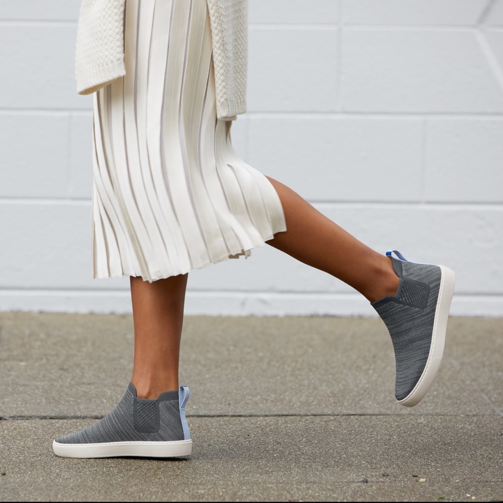 Rothy’s Gray Graphite Melange Chelsea Pull On Sneaker Boots 7.5